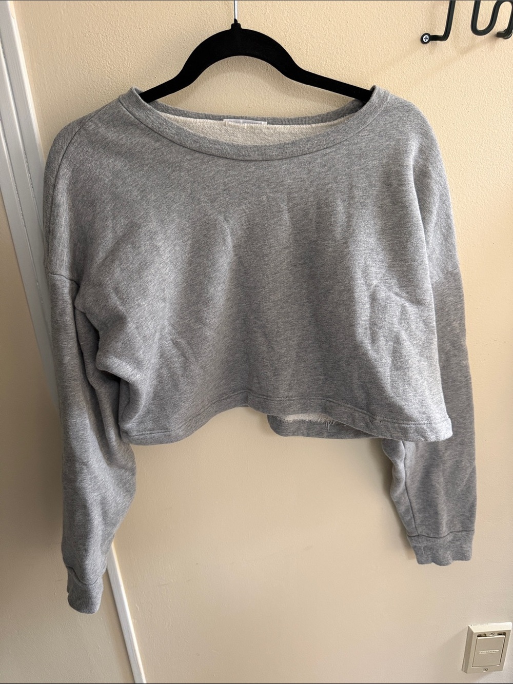 Reformation Grey Cropped Sweatshirt - Pullover